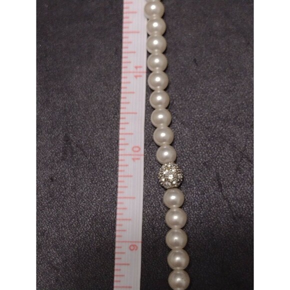 Faux pearl necklace with clear rhinestones 15.5" - Picture 5 of 11